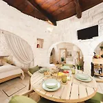 Trulli Arborea * Alberobello